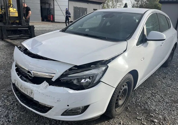 samochody osobowe Opel Astra cena 13500 przebieg: 179000, rok produkcji 2011 z Brzesko